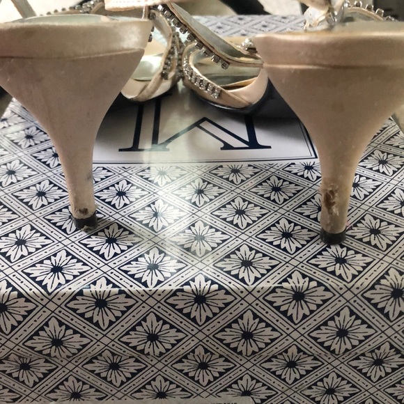 Ivory heels - Picture 5 of 8